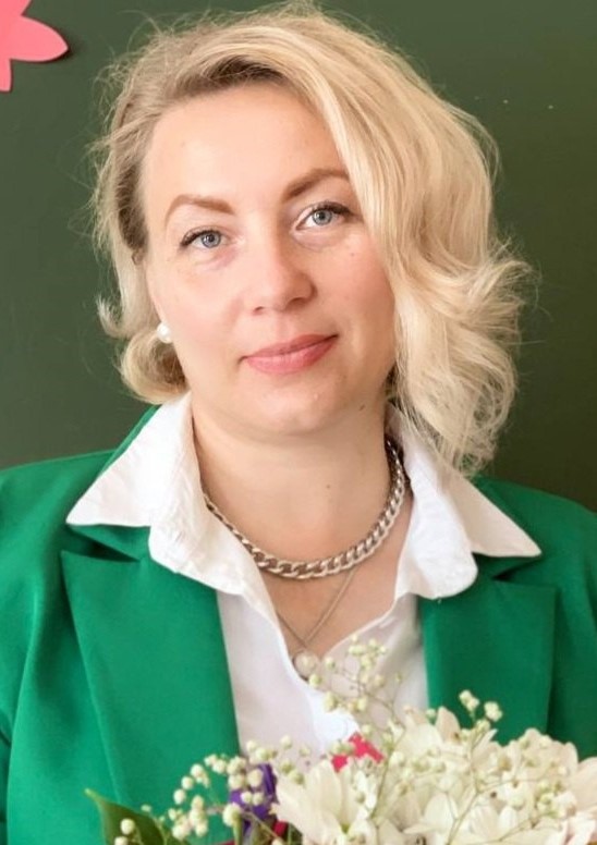  Евстигнеева Оксана Владимировна.
